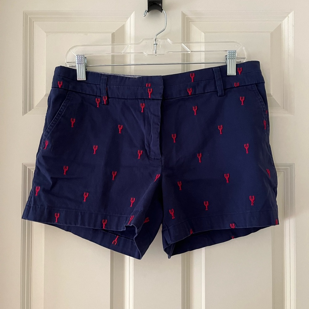 Women's British Khaki navy shorts with embroidered red lobsters, size 8